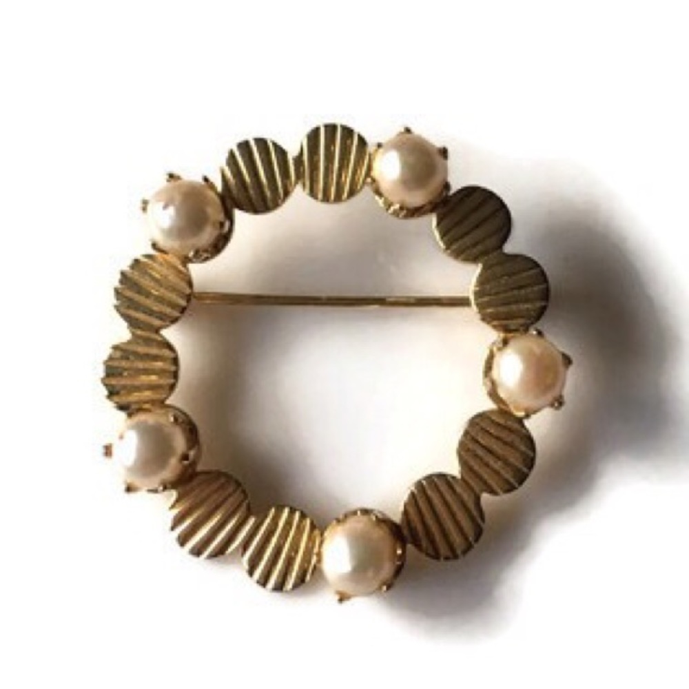 Vintage Brooch Pin Gold & Pearl Jewelry